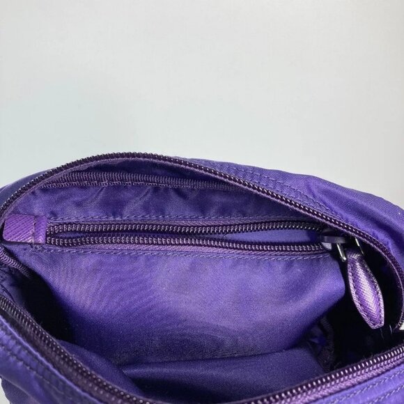 PRADA 1NA350 triangle logo triangle logo plate Cosmetics Pouch Makeup Pouch ... - Picture 8 of 16